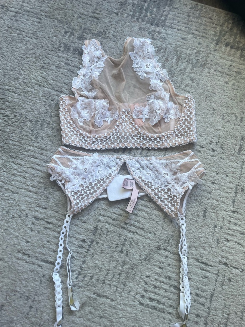 NWT Victoria's Secret Nude Mesh Bra & White Lace Garter Set